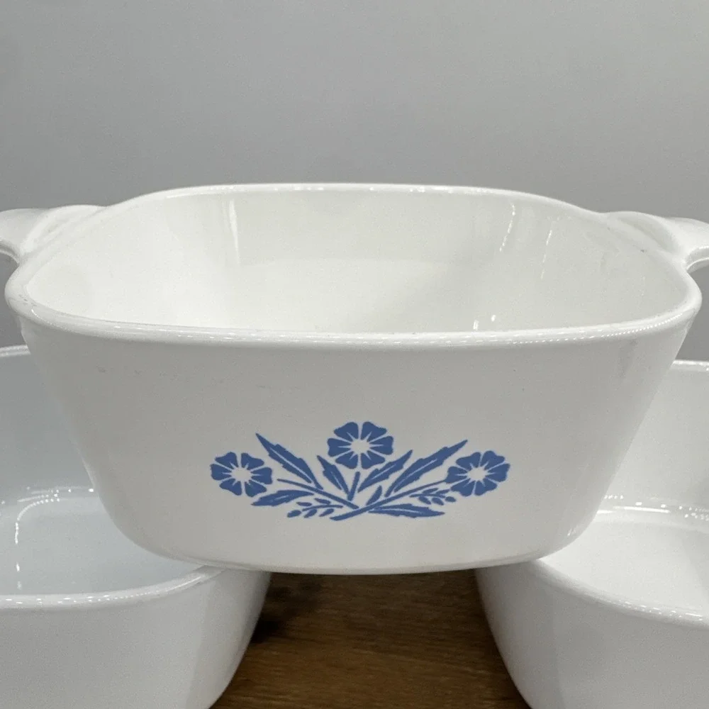 Corning Ware Casserole Dishes 22oz  P-43-B Lot of 3 w/2 Lids Vintage Bakeware
